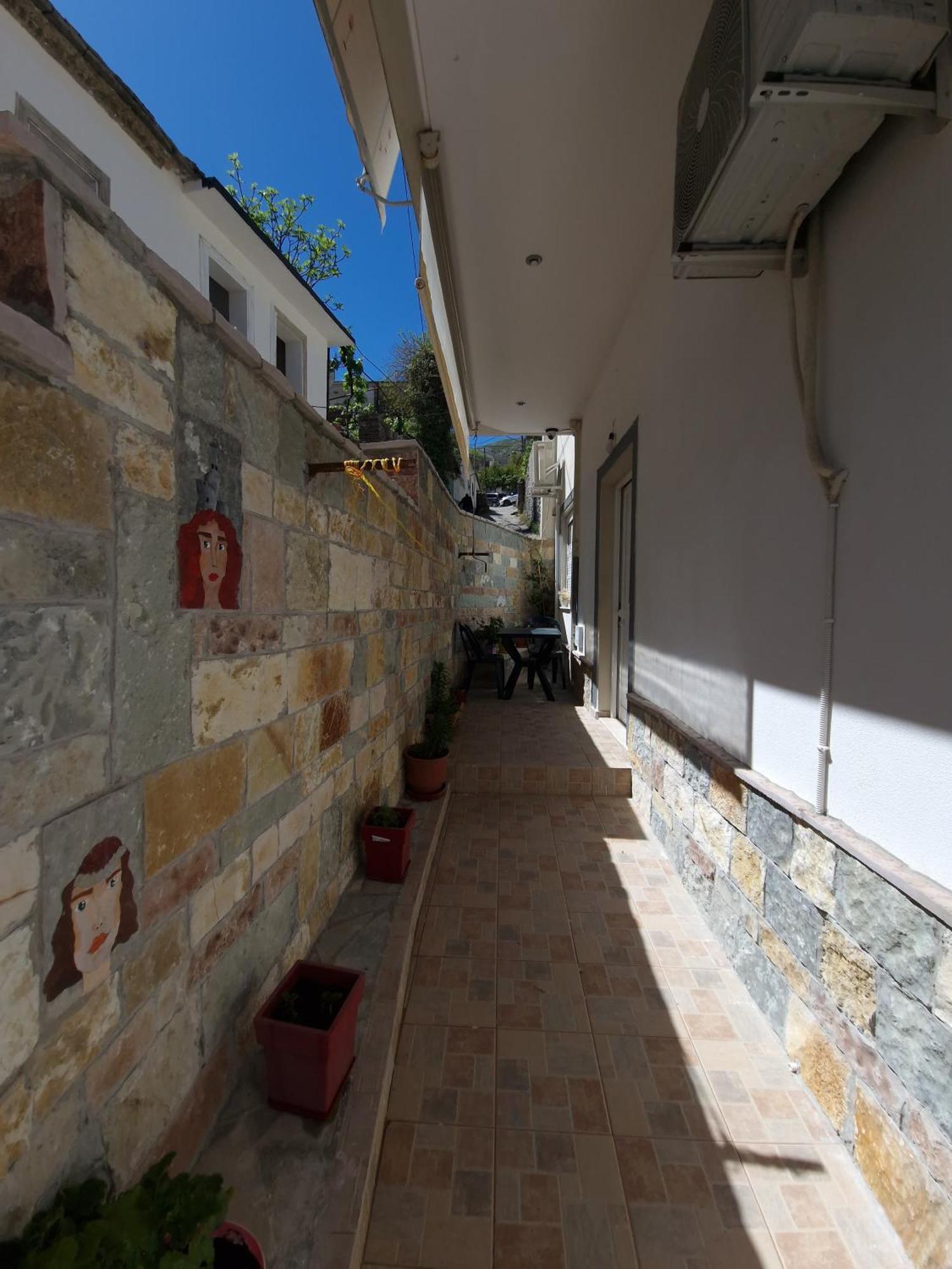 Apartment Antigona Gjirokaster Exterior photo