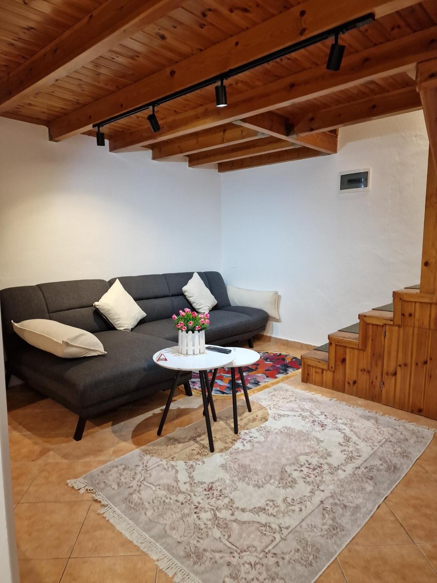Apartment Antigona Gjirokaster Exterior photo